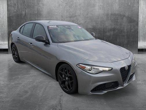 2021 Alfa Romeo Giulia Base
