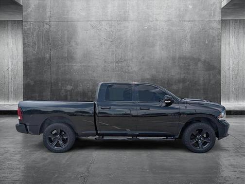 2017 RAM 1500 Night Crew Cab 4x4 6'4' Box