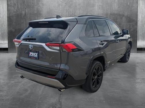 2023 Toyota RAV4 Hybrid SE