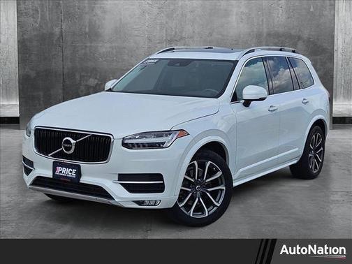 2019 Volvo XC90 T6 Momentum