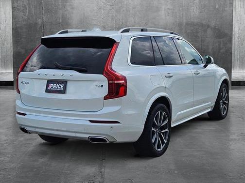 2019 Volvo XC90 T6 Momentum