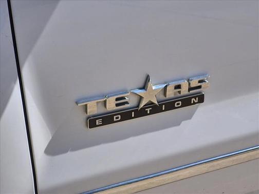 White Frost Tricoat 2018 GMC Sierra 1500 SLT