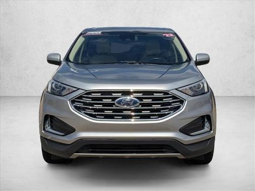 Iconic Silver Metallic 2022 Ford Edge SEL