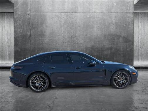 2021 Porsche Panamera RWD