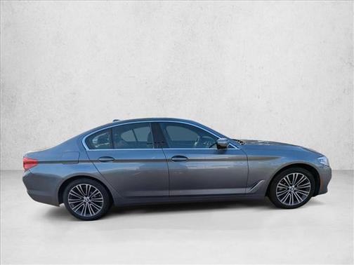 2019 BMW 530 530i