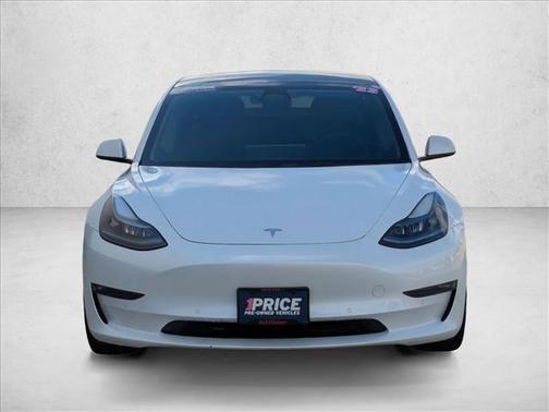 Pearl White Multi-Coat 2022 Tesla Model 3 Performance