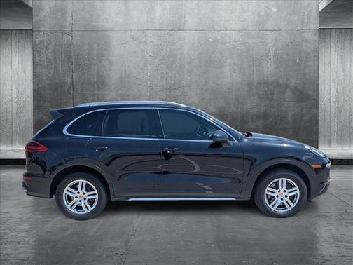 2016 Porsche Cayenne Base