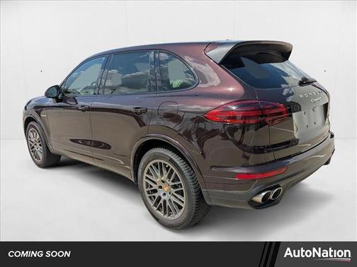 2017 Porsche Cayenne Platinum Edition