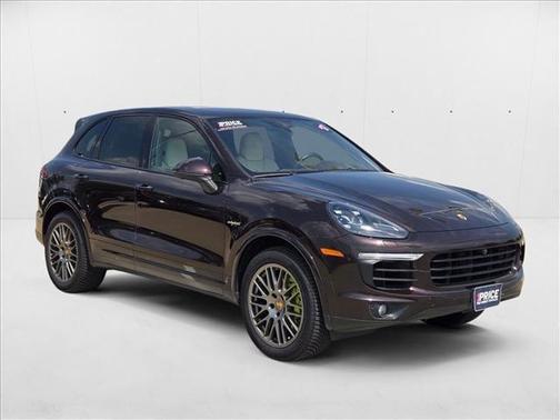 2017 Porsche Cayenne Platinum Edition