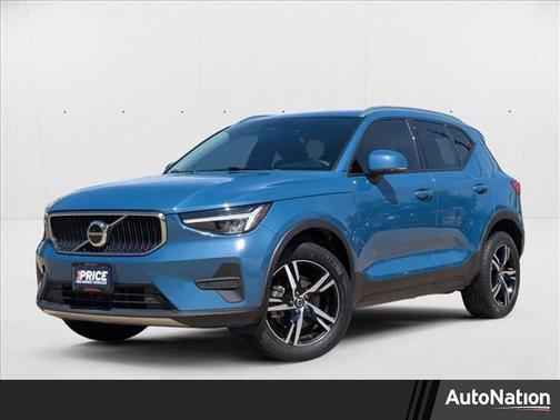 2023 Volvo XC40 B4 Core