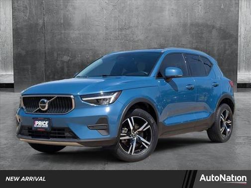 2023 Volvo XC40 B4 Core