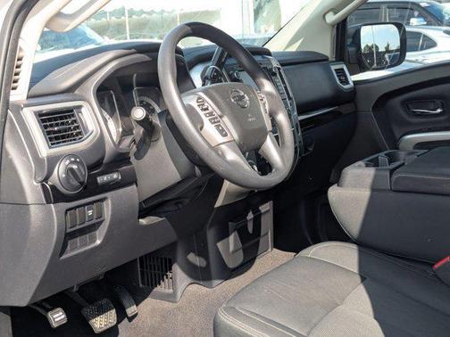 2019 Nissan Titan SV