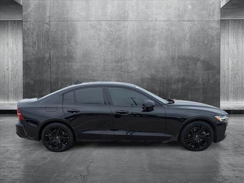 2023 Volvo S60 B5 Plus Black Edition