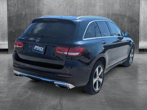 2017 Mercedes-Benz GLC 300 Base