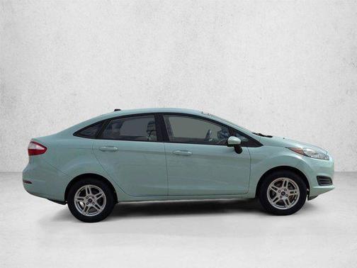 Ruby Red Metallic Tinted Clearcoat 2017 Ford Fiesta SE