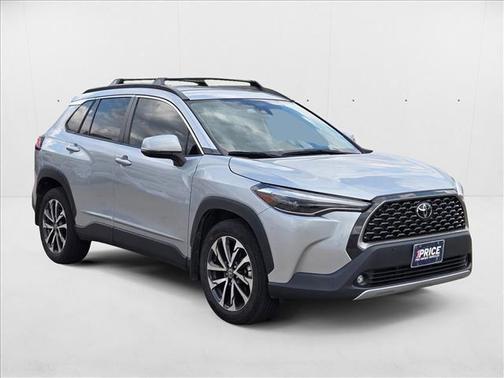 2022 Toyota Corolla Cross XLE