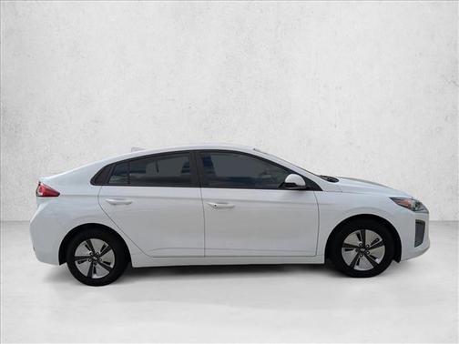 2022 Hyundai IONIQ Hybrid Blue