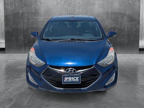 2013 Hyundai ELANTRA SE