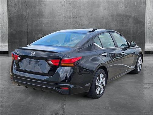 2023 Nissan Altima S FWD
