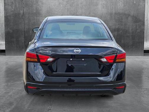 2023 Nissan Altima S FWD