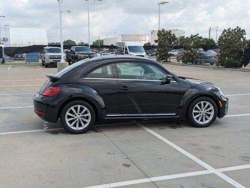 2018 Volkswagen Beetle 2.0T SE