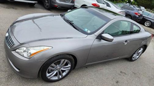 2009 INFINITI G37x Base