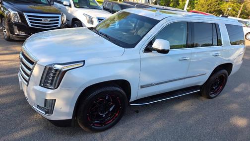Crystal White Tricoat 2017 Cadillac Escalade Luxury