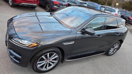 2017 Jaguar F-PACE 35t Prestige