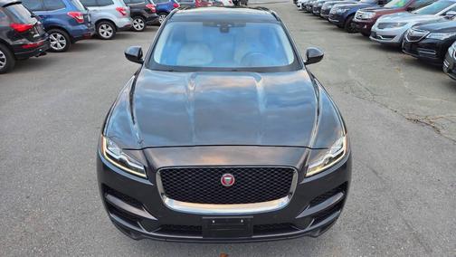 2017 Jaguar F-PACE 35t Prestige