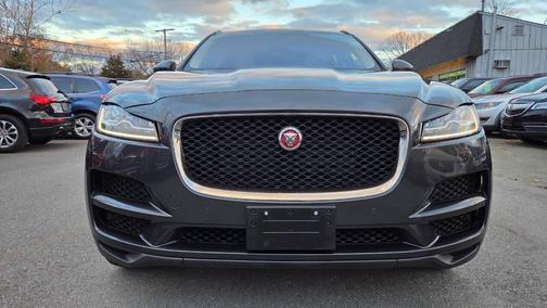 2017 Jaguar F-PACE 35t Prestige