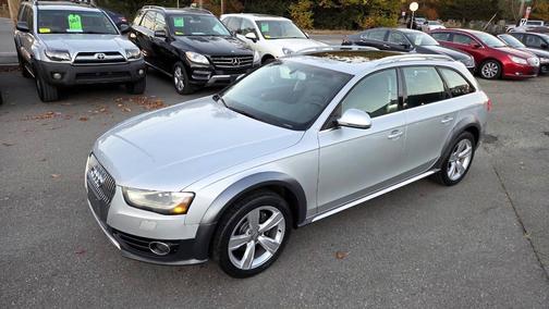 Ice Silver Metallic 2013 Audi allroad 2.0T Prestige