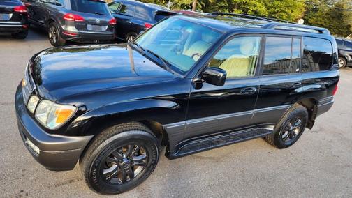 2004 Lexus LX 470 Base