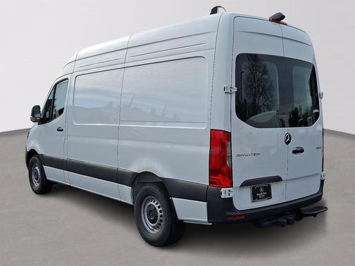 2025 Mercedes-Benz Sprinter 2500 Standard Roof