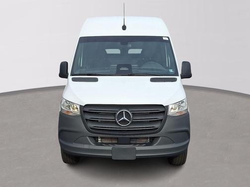 2025 Mercedes-Benz Sprinter 2500 Standard Roof