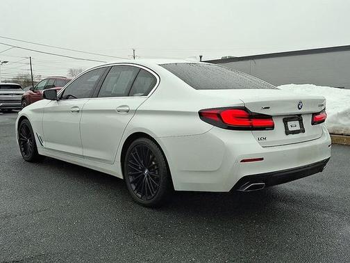 Mineral White Metallic 2022 BMW 530 i xDrive