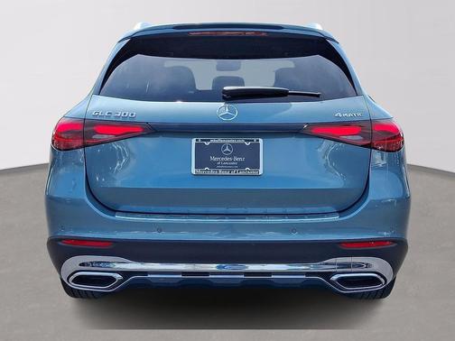 Verde Silver Metallic 2026 Mercedes-Benz GLC 300 4MATIC