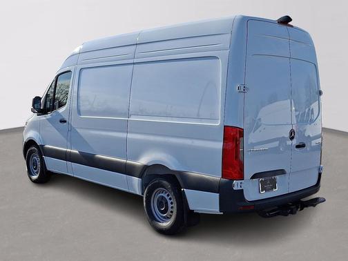 2026 Mercedes-Benz Sprinter 2500 Cargo 144 WB
