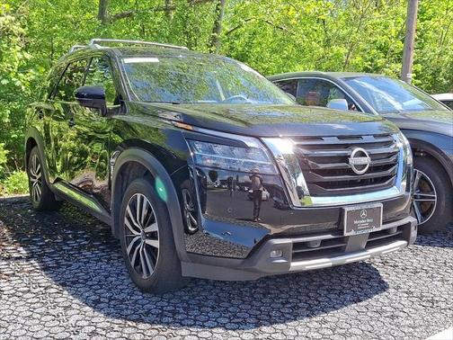 2023 Nissan Pathfinder Platinum 4WD