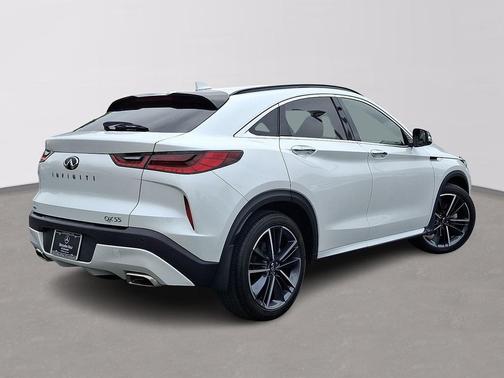 Radiant White 2024 INFINITI QX55 LUXE
