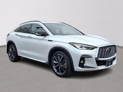 Radiant White 2024 INFINITI QX55 LUXE