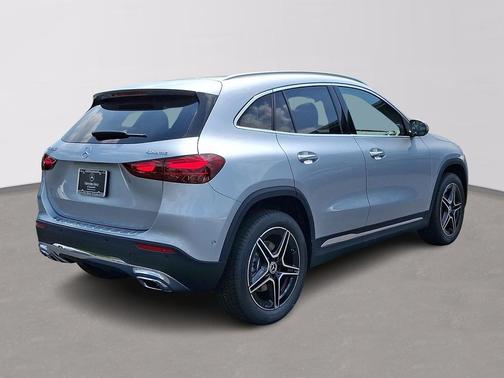 Cirrus Silver Metallic 2026 Mercedes-Benz GLA 250 4MATIC