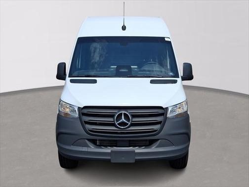 2025 Mercedes-Benz Sprinter 2500 Standard Roof