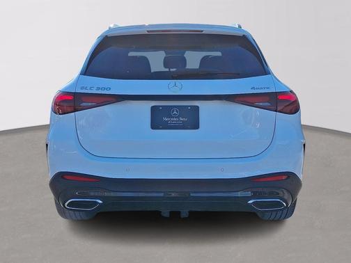 2026 Mercedes-Benz GLC 300 4MATIC