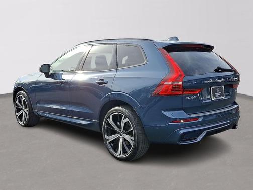 2025 Volvo XC60 B5 Ultra