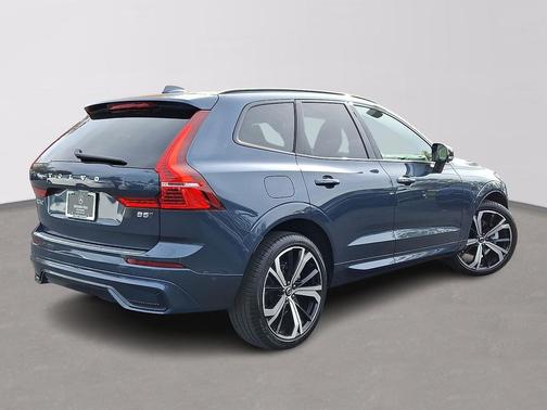 2025 Volvo XC60 B5 Ultra