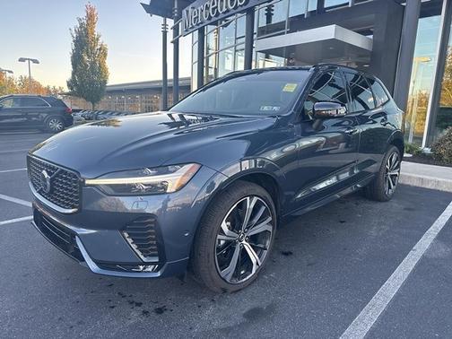 2025 Volvo XC60 B5 Ultra
