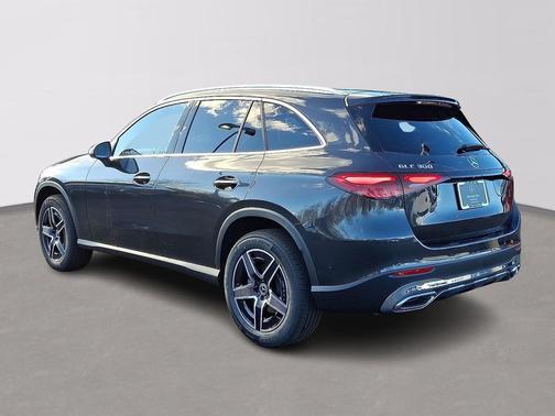 2026 Mercedes-Benz GLC 300 4MATIC