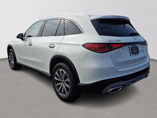 2026 Mercedes-Benz GLC 300 4MATIC
