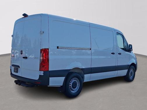 Arctic White - 9147 2026 Mercedes-Benz Sprinter 2500 Cargo 144 WB