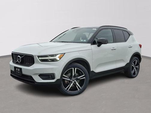 2021 Volvo XC40 T5 R-Design